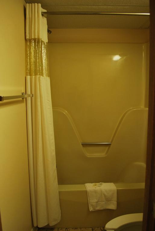 Bama Inn Huntsville Δωμάτιο φωτογραφία