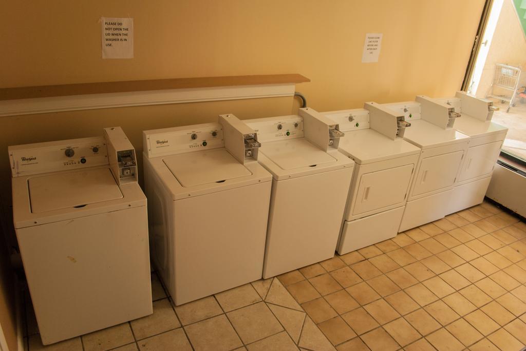 Bama Inn Huntsville Εξωτερικό φωτογραφία